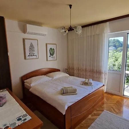 Haus Anica Casa de hóspedes 3*
